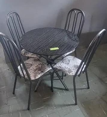 MESA REDONDA 4 CADEIRAS GRANITADA GOL PRISMA